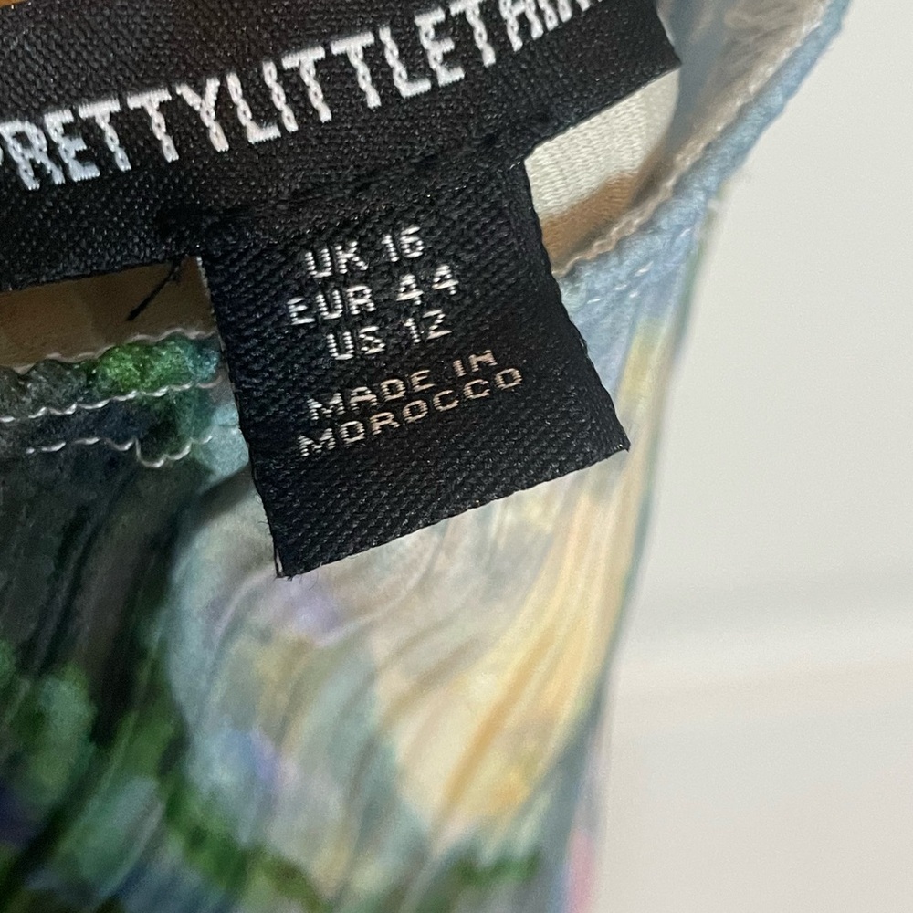 PRETTY LITTLE THING - Halter floral pleated dress - Picture 6 of 8